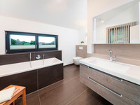 Baufritz - Haus Einfamilienhaus - Badezimmer Baufritz - Haus Einfamilienhaus - Badezimmer