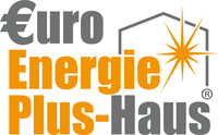 Dank einer Kombination aus Photovoltaik und Erdwärme ist das Euro-Energie-Plus-Haus von Schwabenhaus besonders energieeffizient.